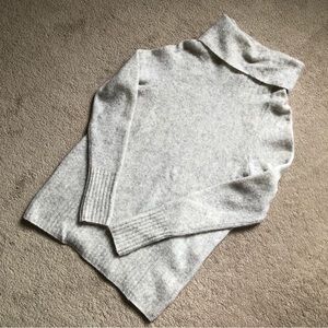 Aritzia The Group by Babaton Plutarch Yak Merino Wool Turtleneck Sweater